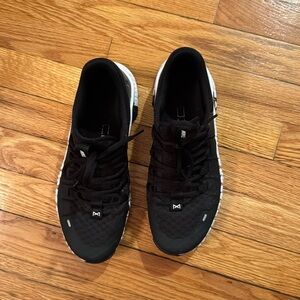 Nike Free Metcon 5 Sneaker in Black/Anthracite/White